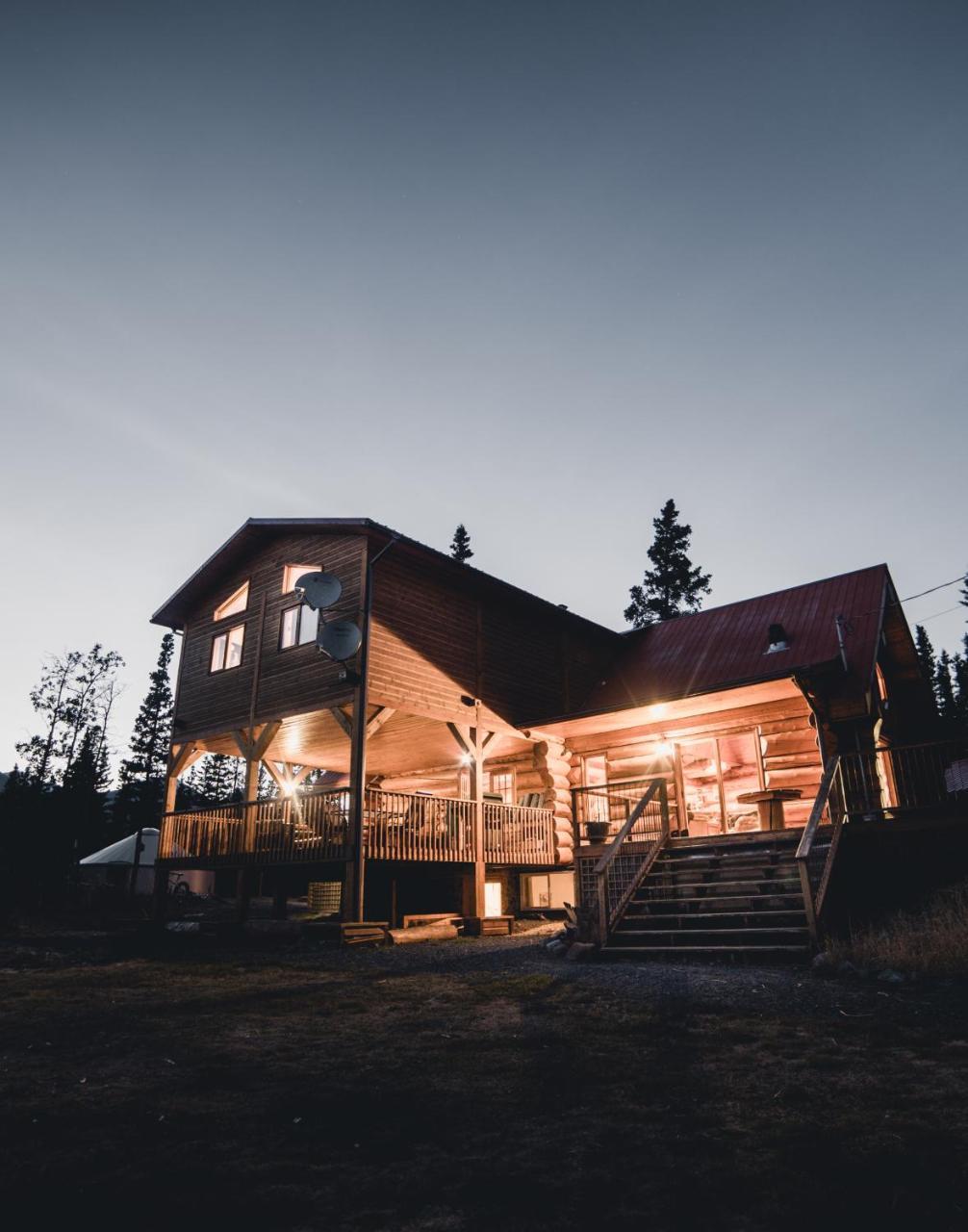 Mount Logan Ecolodge Хейнс-Джанкшен Экстерьер фото